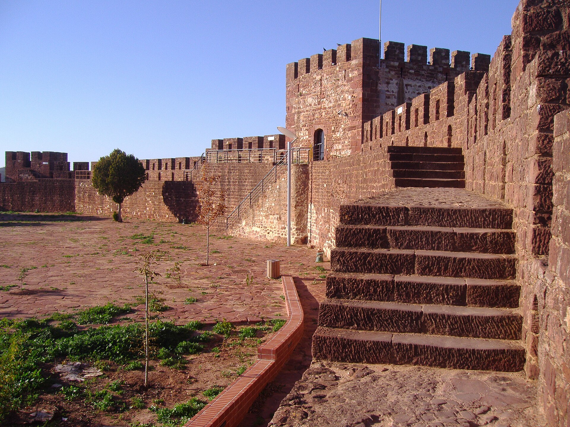 Murarna och tornet på borgen i Silves